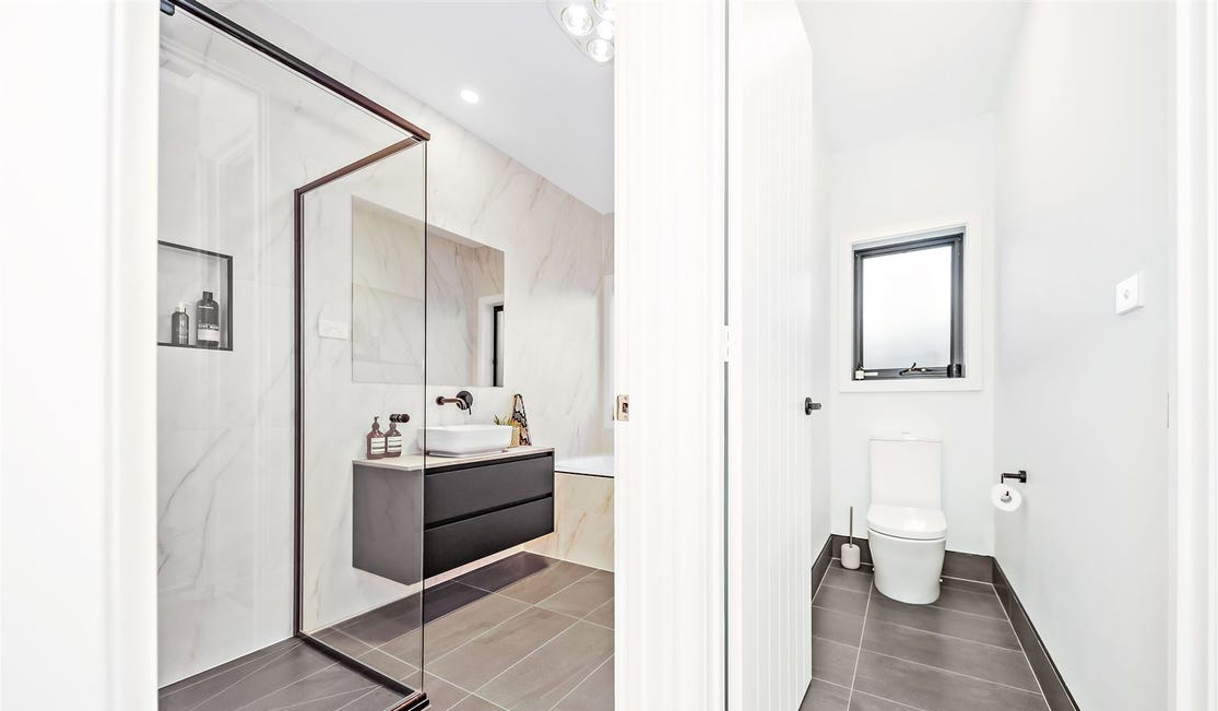 Taylor gallery image 6